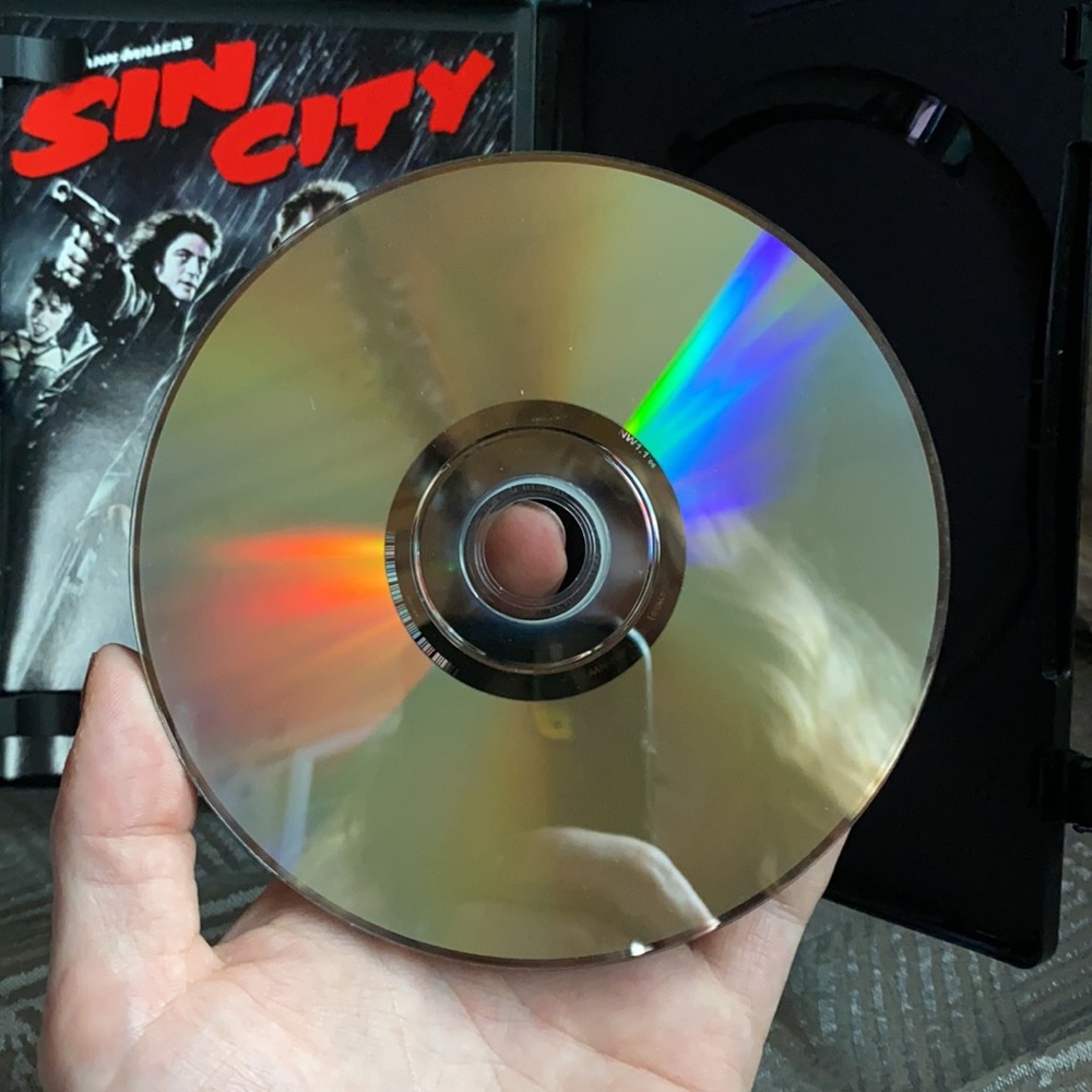Random DVD Bundle (4 Pack) - Picture 3 of 16